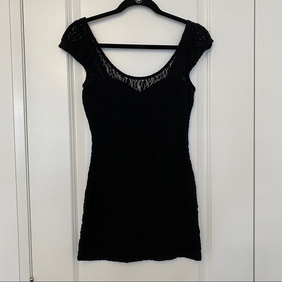Aritzia black lace sweetheart neckline dress - Picture 1 of 4
